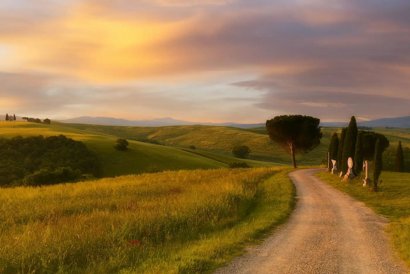 Gravel cycling through the Chianti hills and Apennines in Tuscany